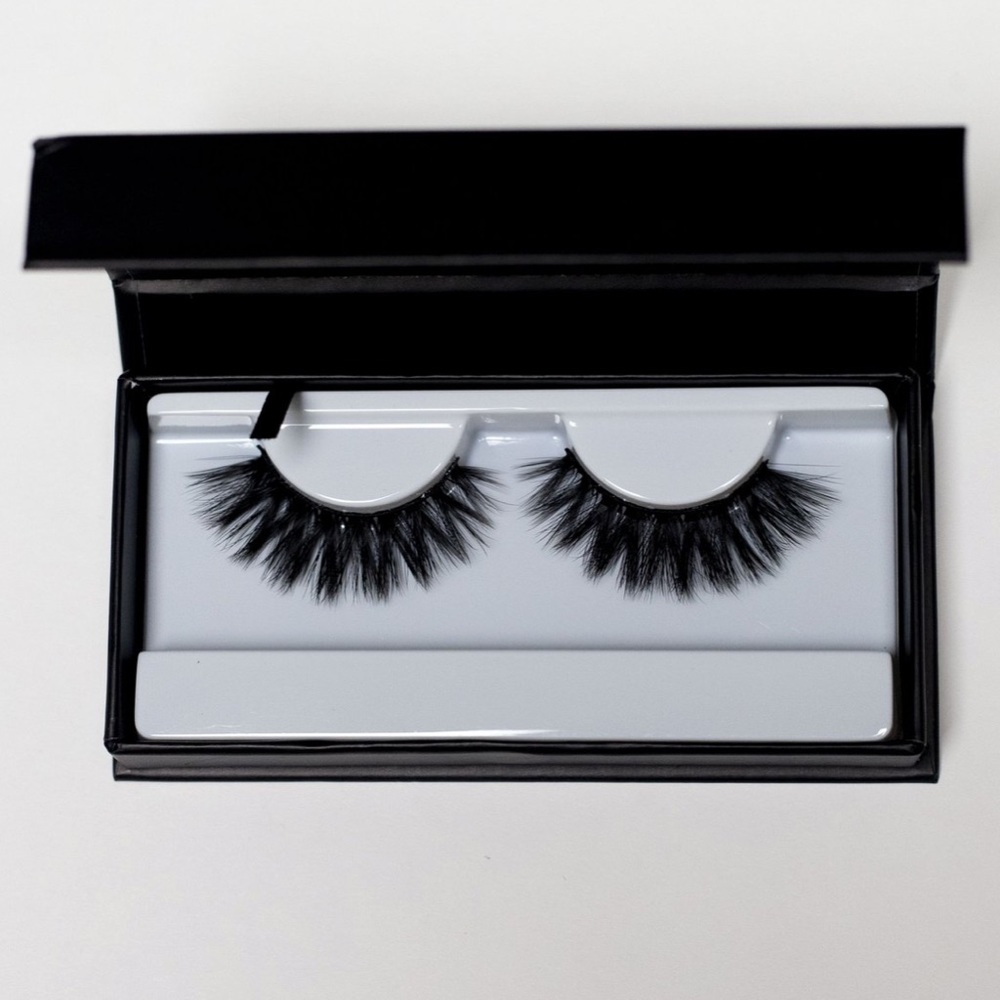 EYELASHES